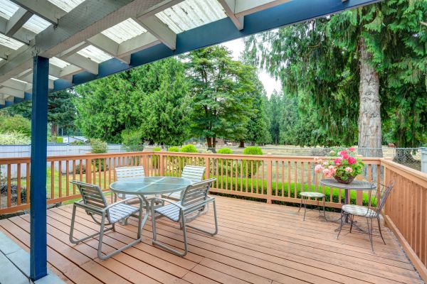 Deck Carpentry Service in Arlington